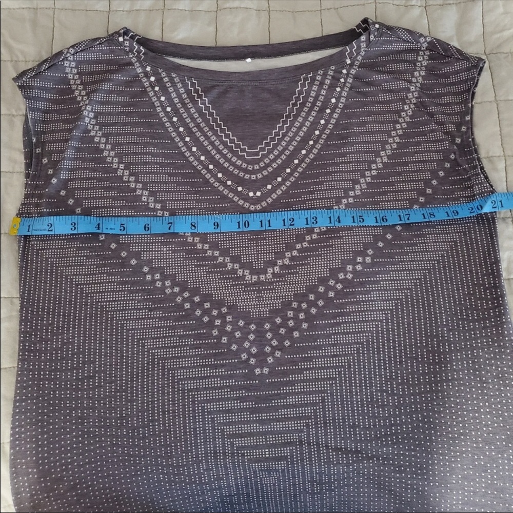 T-shirt dress - Picture 8 of 10